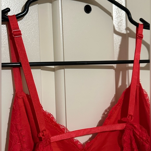 Guess Size Small Red Lace Party Dress (Like New!) - Picture 5 of 14